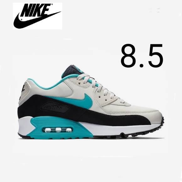 Nike Air Max 90 Womens 8.5 NWT Nike Air Max 90 Womens 8.5 NWT